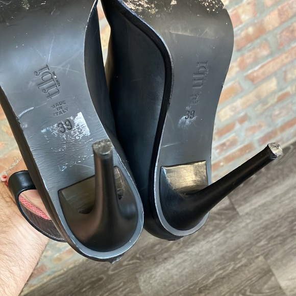 Tibi - Picture 10 of 17